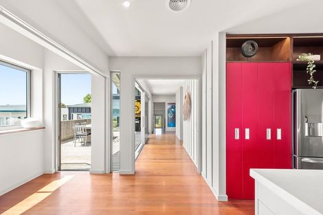 Photo of property in 88 Marine Parade, Paraparaumu Beach, Paraparaumu, 5032