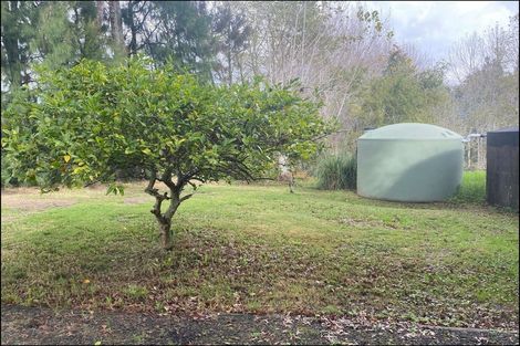 Photo of property in 16 Hull Road, Waitoki, Kaukapakapa, 0871