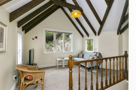 Photo of property in 10 Amapur Drive, Khandallah, Wellington, 6035