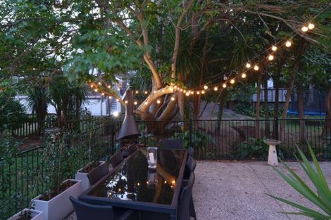 Photo of property in 90a Beach Road, Castor Bay, Auckland, 0620