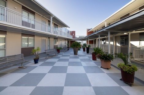 Photo of property in Algarve Apartments, 305/332 Maunganui Road, Mount Maunganui, 3116