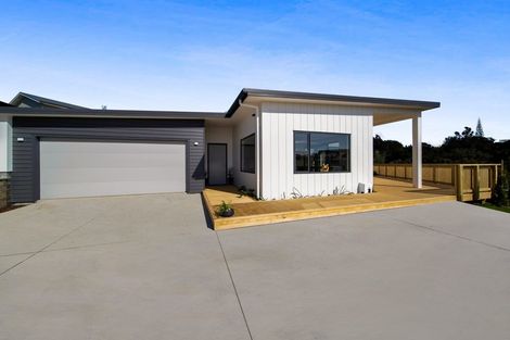 Photo of property in 71 Cyrus Street, Whalers Gate, New Plymouth, 4310