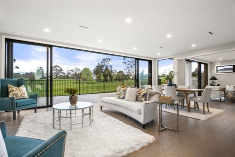 Photo of property in 14 Third Fairway Place, Albany, Auckland, 0632