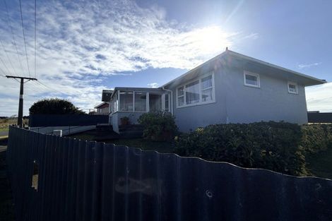 Photo of property in 6 Ranfurly Street, Waitara, 4320