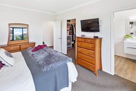 Photo of property in 17 Tirimoana Place, Otamatea, Whanganui, 4501