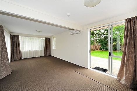 Photo of property in 28 Royal Park Drive, Parklands, Christchurch, 8083