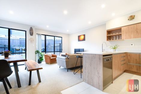 Photo of property in 6 Kauri Amber Road, Westgate, Auckland, 0614