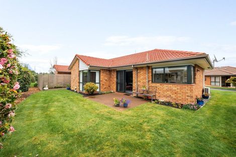 Photo of property in 93 Grosvenor Gardens, Flagstaff, Hamilton, 3210