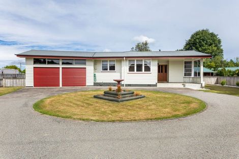 Photo of property in 27 Ruahine Street, Dannevirke, 4930