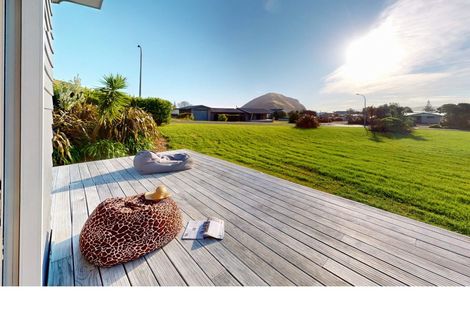 Photo of property in 3 Mahia Heights Drive, Mahia, 4198