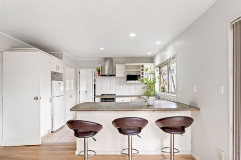 Photo of property in 1/238 Botany Road, Golflands, Auckland, 2013