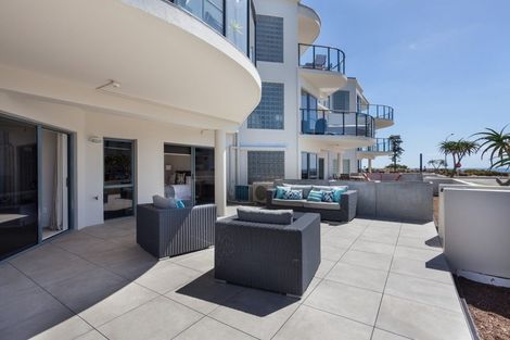Photo of property in 210/178 Marine Parade, Mount Maunganui, 3116