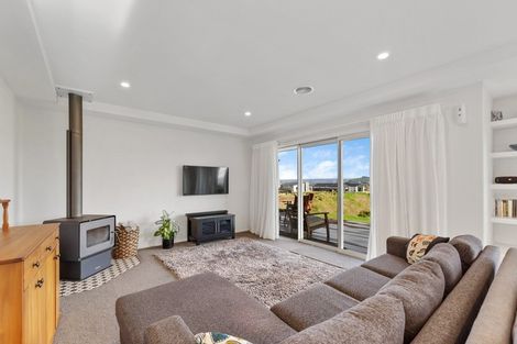 Photo of property in 32 Katania Heights, Brightwater, 7022