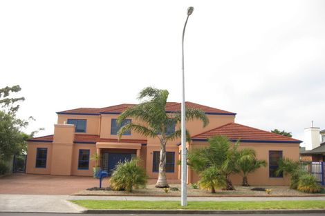 Photo of property in 14 Crannich Place, Wattle Downs, Auckland, 2103