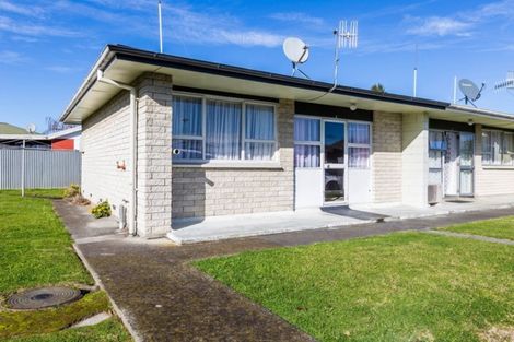 Photo of property in 5/202 Warwick Road, Mayfair, Hastings, 4122