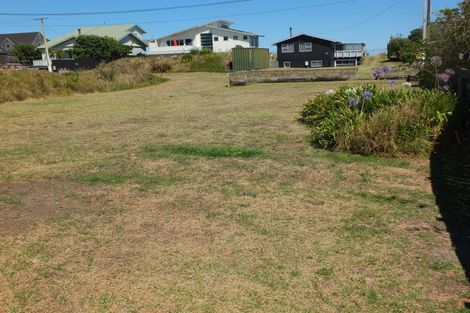 Photo of property in 33 Marine Parade South, Foxton Beach, Foxton, 4815