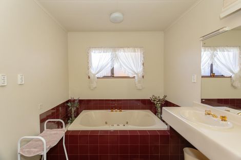 Photo of property in 16 Coronation Street, Moeraki, Palmerston, 9482