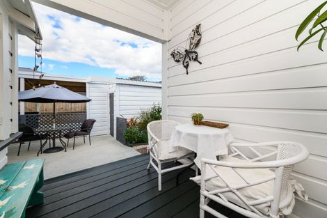 Photo of property in 5a Camden Street, Feilding, 4702