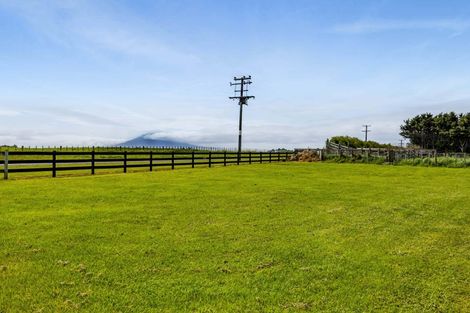 Photo of property in 1 Larlin Drive, Hawera, 4675