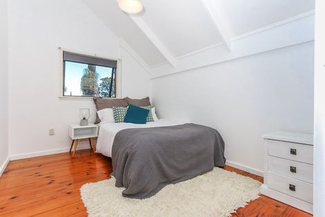 Photo of property in 2/7a Seaside Avenue, Waterview, Auckland, 1026