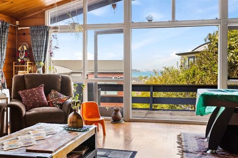 Photo of property in 10 Bluefin Way, West Harbour, Auckland, 0618