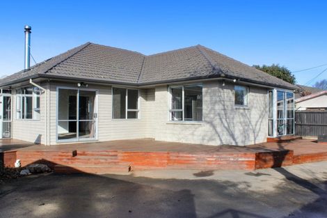 Photo of property in 30 Greendale Avenue, Avonhead, Christchurch, 8042