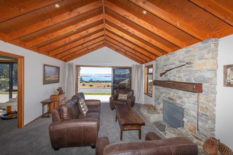 Photo of property in 2 Walter Black Place, Lake Tekapo, 7999