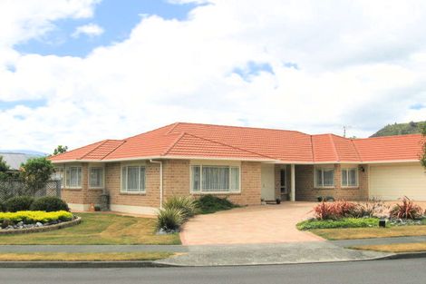 Photo of property in 4 Carlow Grove, Birchville, Upper Hutt, 5018