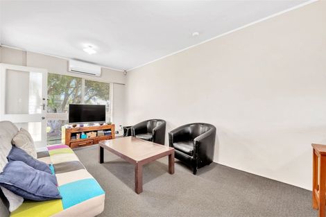 Photo of property in 68a Kenderdine Road, Papatoetoe, Auckland, 2025