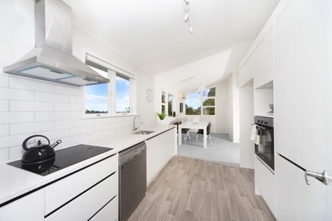 Photo of property in 9 Datura Place, Sunnynook, Auckland, 0620