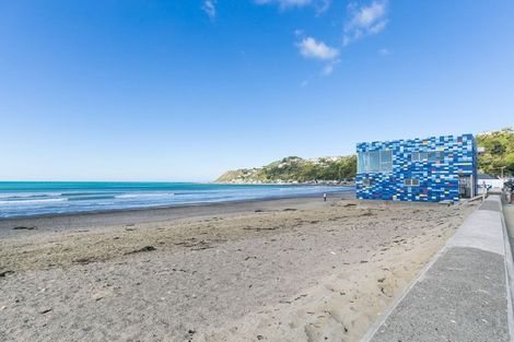 Photo of property in 238 Queens Drive, Lyall Bay, Wellington, 6022