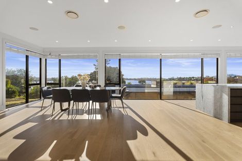 Photo of property in 37 Lake Pupuke Drive, Takapuna, Auckland, 0622