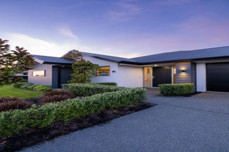 Photo of property in 8 Whincops Road, Halswell, Christchurch, 8025
