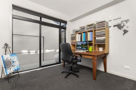 Photo of property in 5 Leadership Crescent, Papakura, 2110