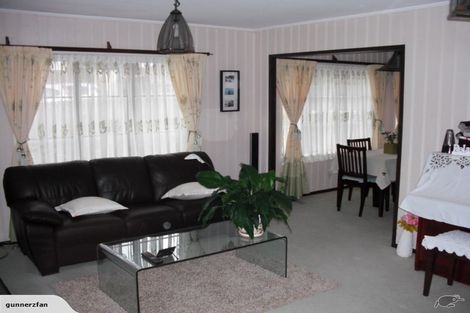 Photo of property in 1/150a Prince Regent Drive, Half Moon Bay, Auckland, 2012