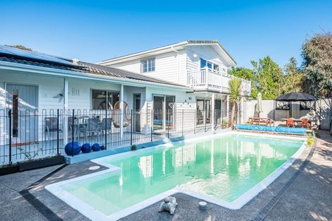 Photo of property in 6 Hicks Crescent, Waikanae Beach, Waikanae, 5036