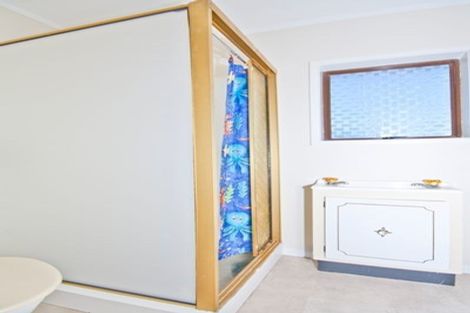 Photo of property in 171 Te Atatu Road, Te Atatu South, Auckland, 0610