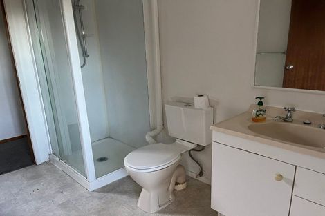 Photo of property in 27 Gladys Avenue, Glenfield, Auckland, 0629