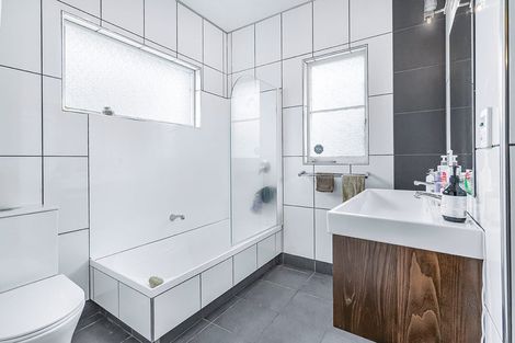 Photo of property in 316 Cobham Drive, Hillcrest, Hamilton, 3216