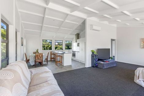 Photo of property in 14 Nevada Drive, Merrilands, New Plymouth, 4312