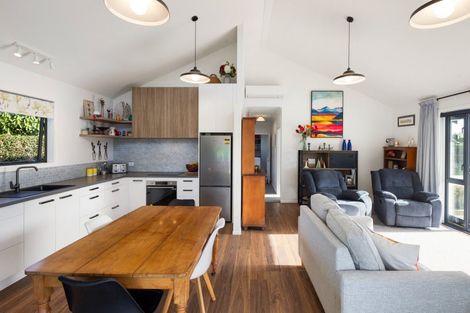 Photo of property in 16 Cowley Drive, Leamington, Cambridge, 3432