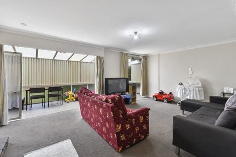 Photo of property in 40 Mack Place, Red Hill, Papakura, 2110