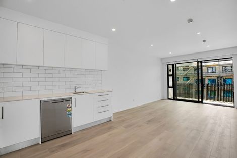 Photo of property in 202/2b Matatiki Street, Northcote, Auckland, 0627