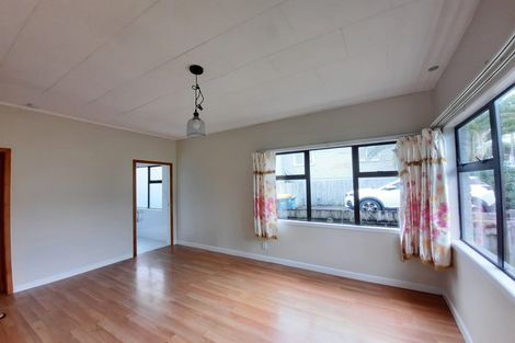 Photo of property in 2a Valdale Road, Henderson, Auckland, 0610
