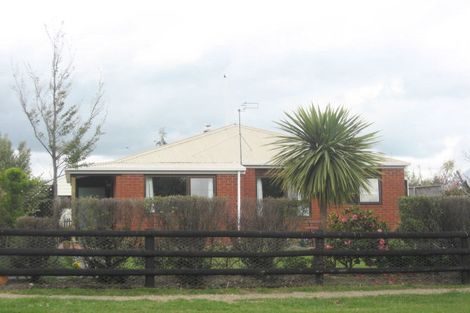 Photo of property in 3b Harewood Road, Oxford, 7430