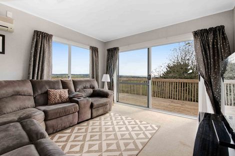 Photo of property in 95 Mangakura Road, Helensville, 0800