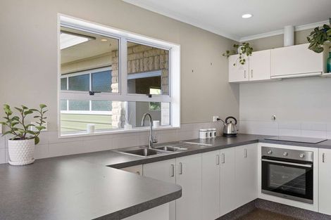 Photo of property in 7b Miro Street, Inglewood, 4330