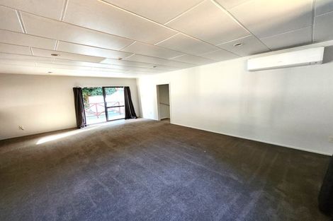 Photo of property in 105 Tidal Road, Mangere, Auckland, 2022
