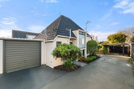 Photo of property in 2/50 Crofton Road, Harewood, Christchurch, 8051