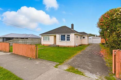 Photo of property in 21 Mckenzie Street, Levin, 5510